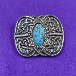 💛 Vintage Miracle Silver Celtic Knot Brooch with Turquoise Stone